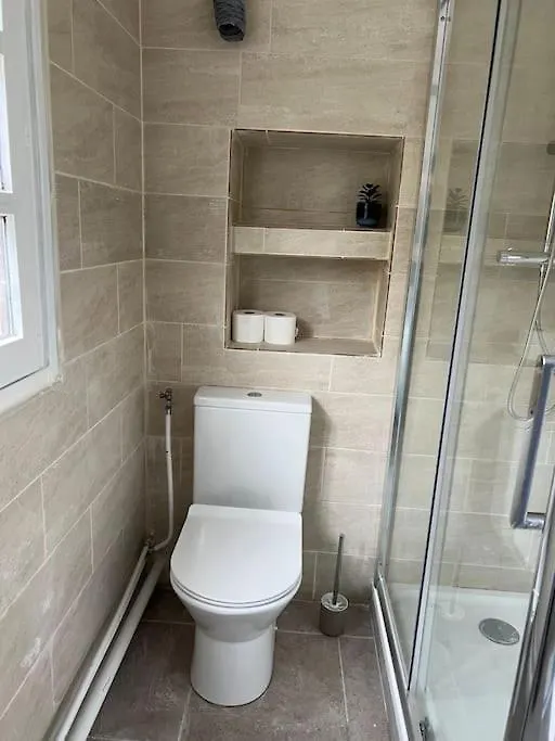 Appartement Chaleureux Proche Rer/ Cdg / Parc Expo 塞夫朗市