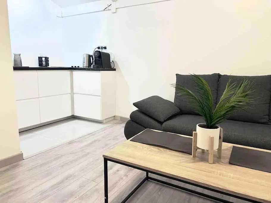 公寓 Appartement Chaleureux Proche Rer/ Cdg / Parc Expo 塞夫朗市 法国